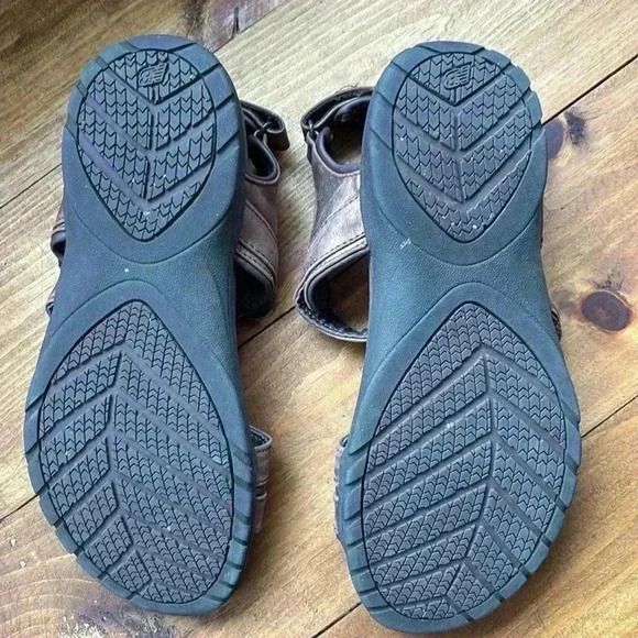 🔥New Balance🔥 | Bronze leather  Maya sports sandals - Picture 7 of 11